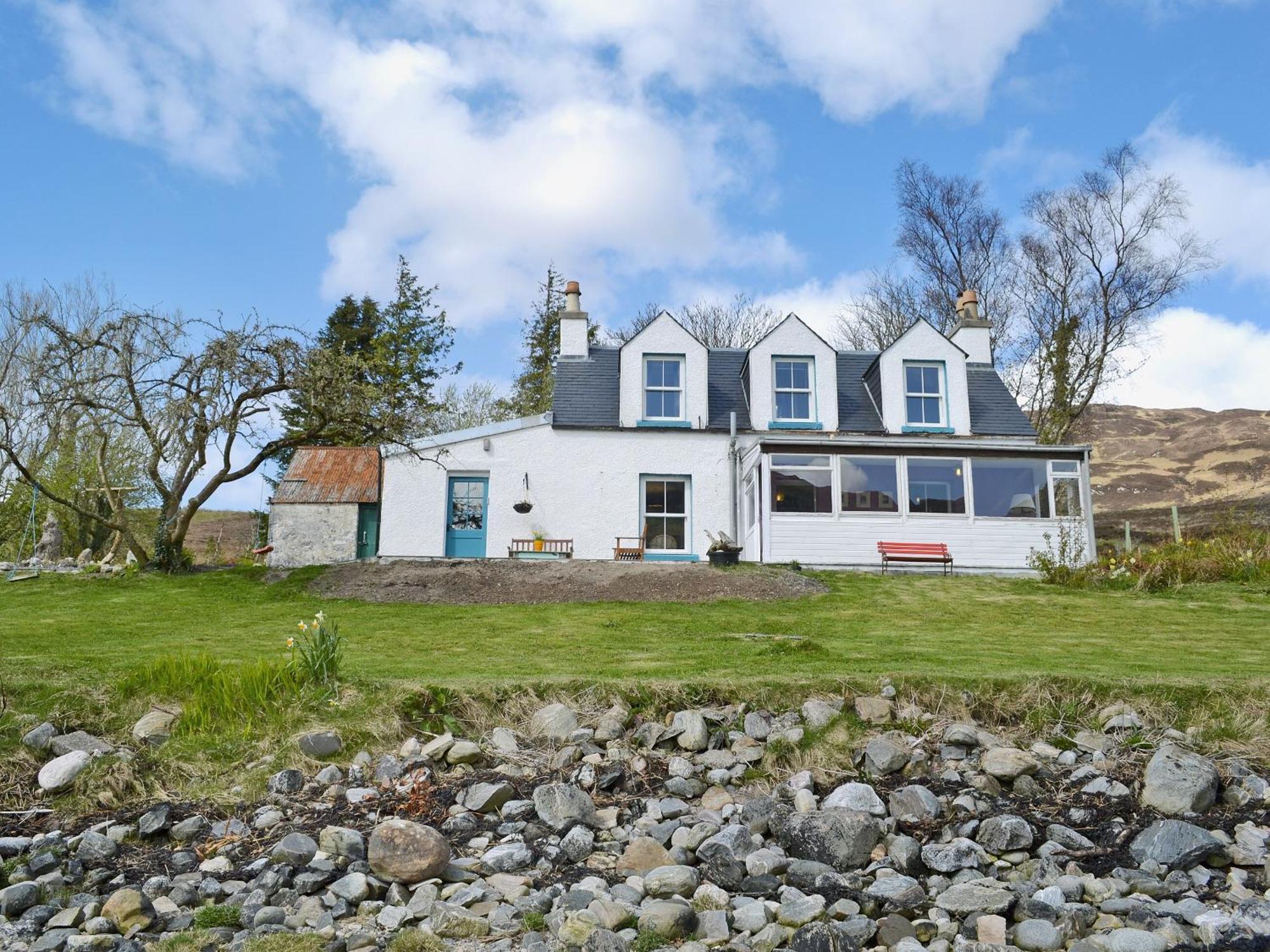 Loch Shore Cottage 唐尼 外观 照片
