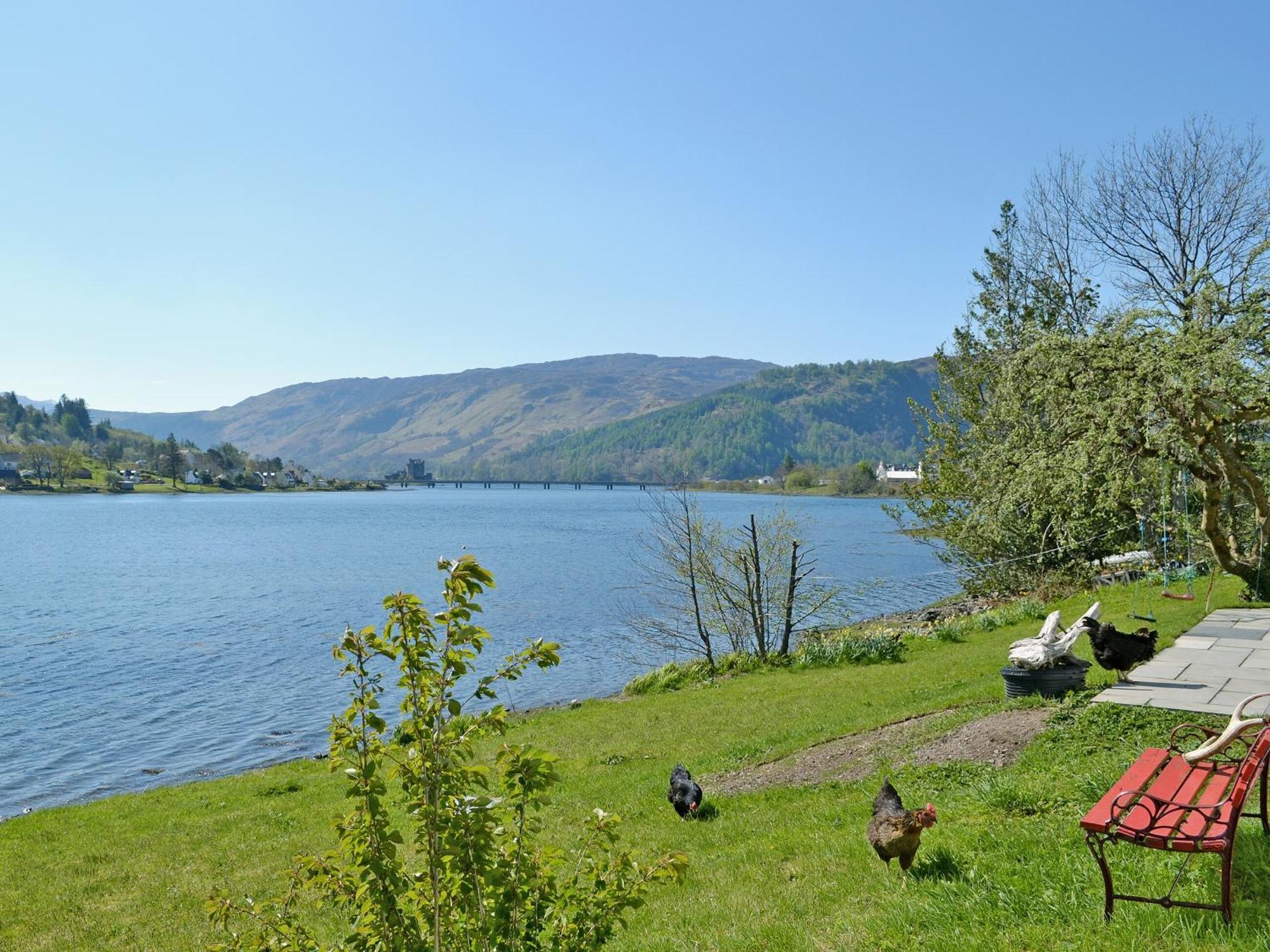 Loch Shore Cottage 唐尼 外观 照片